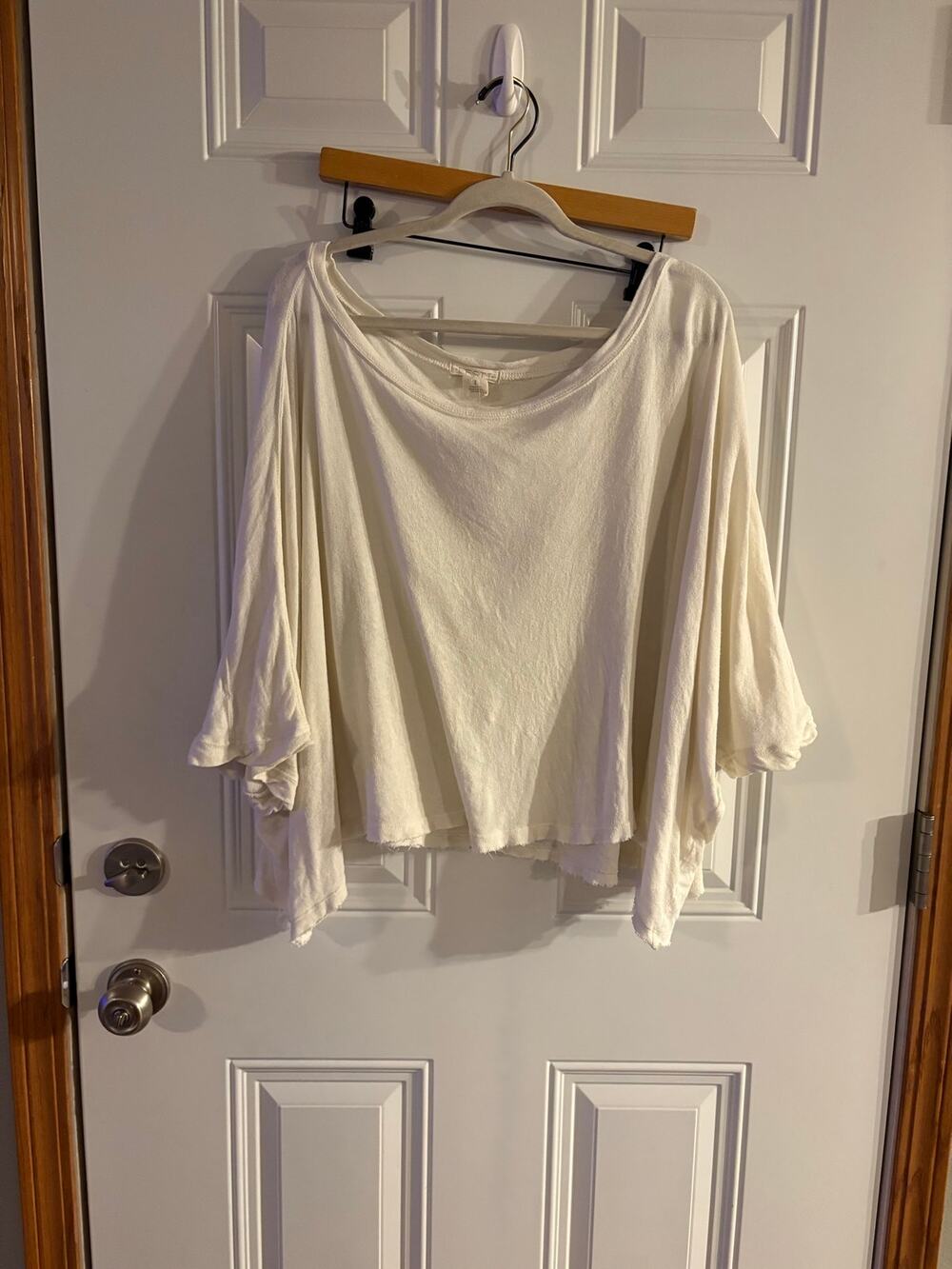 FESTI Cream Oversized Raw Hem Long Sleeve Knit Top Women’s Size 2 (2X)
